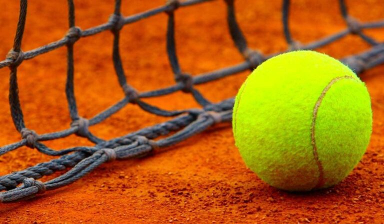 Covid-19, aggiornamenti su tennis e asporto