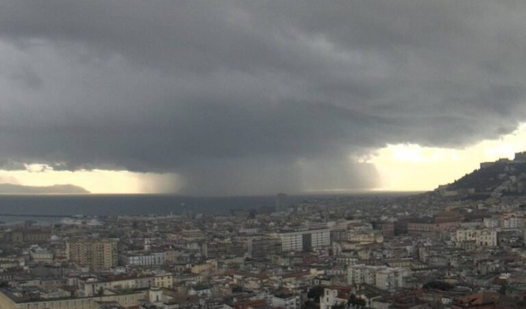 Meteo Campania: Clima incerto e temporali ma nel weekend torna l’estate