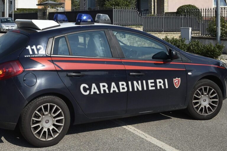 carabinieri auto afragola