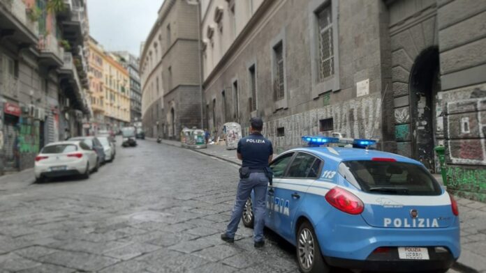 Polizia Napoli Centro Storico