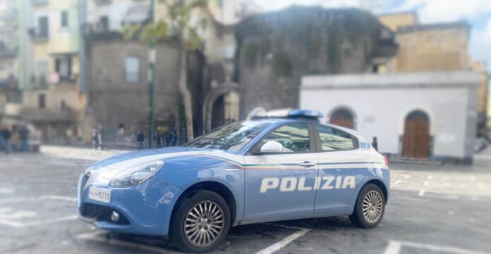 Napoli Polizia Porta Nolana