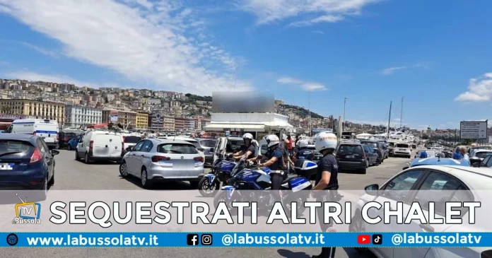 CHALET LUNGOMARE NAPOLI SEQUESTRATI