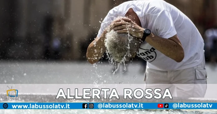 NAPOLI ALLERTA ROSSA CALDO