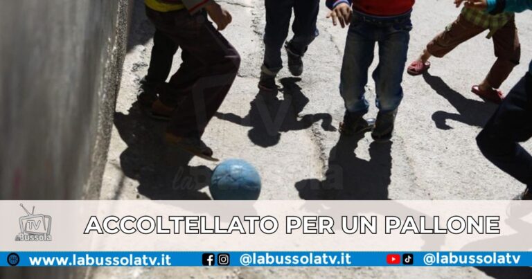 Giugliano: lite per un pallone, 13enne accoltellato da un coetaneo